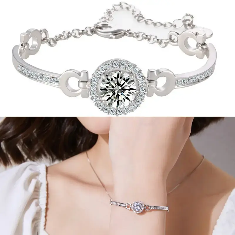 silver fashion bracelets model dsiplay bds