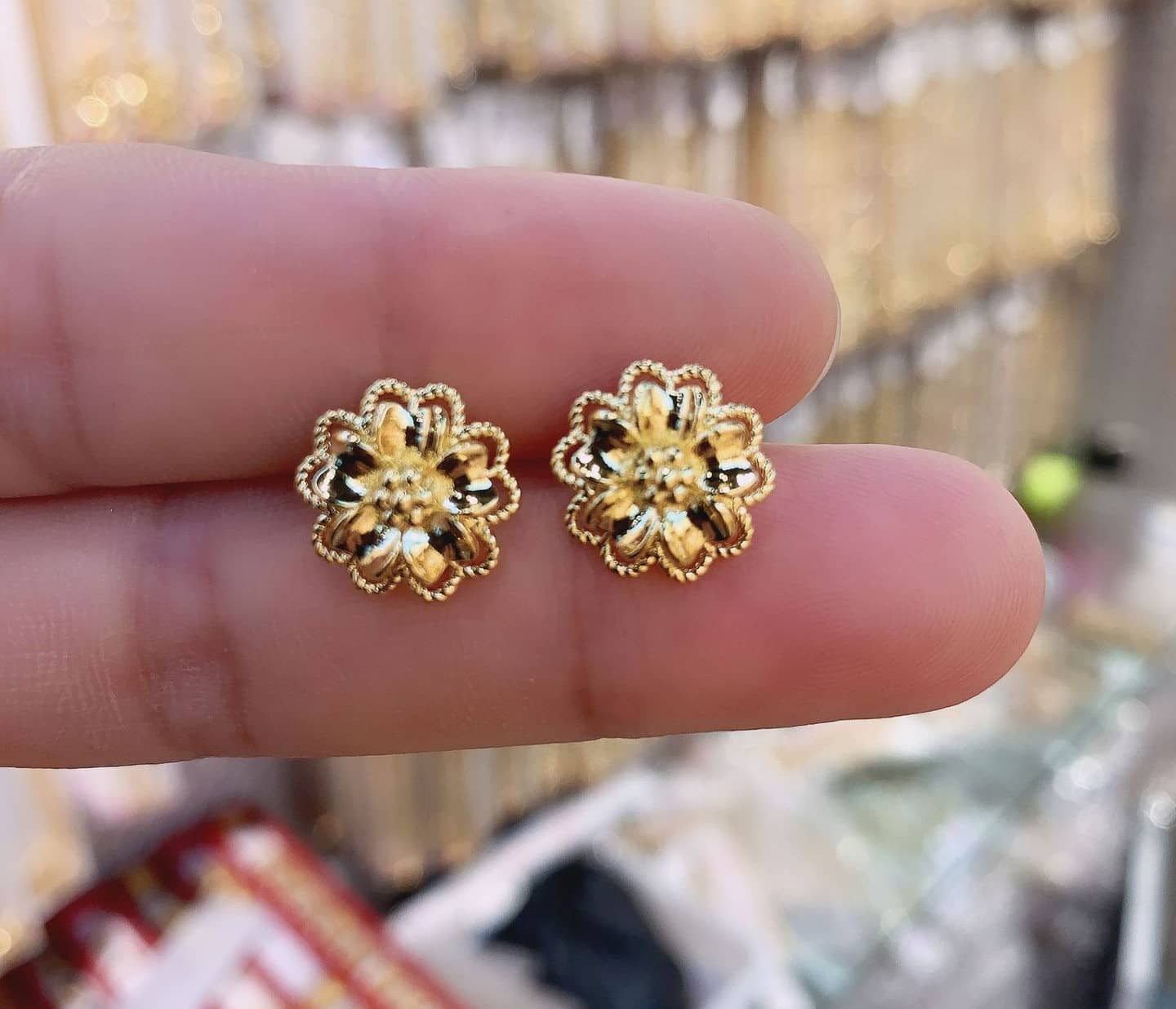 gold flower earrings