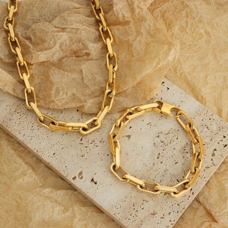 gold chunky necklace and bracelet set