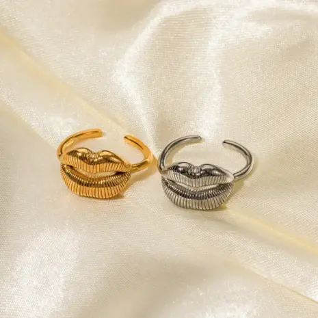 lip shaped ring collection