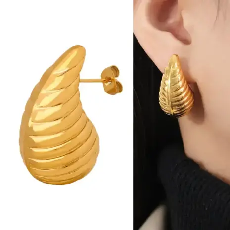 teardrop earrings