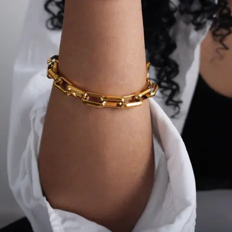 gold chain bracelet women model