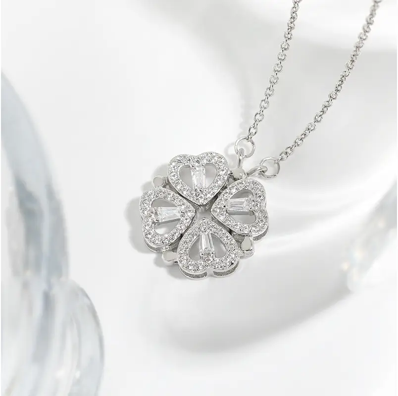 clover leaf necklace in silver bds