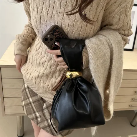 black elegant handbag model