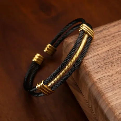 everyday bracelet gold black