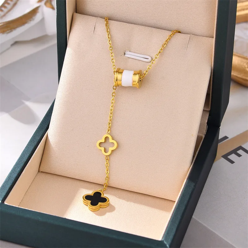 gold clover necklace