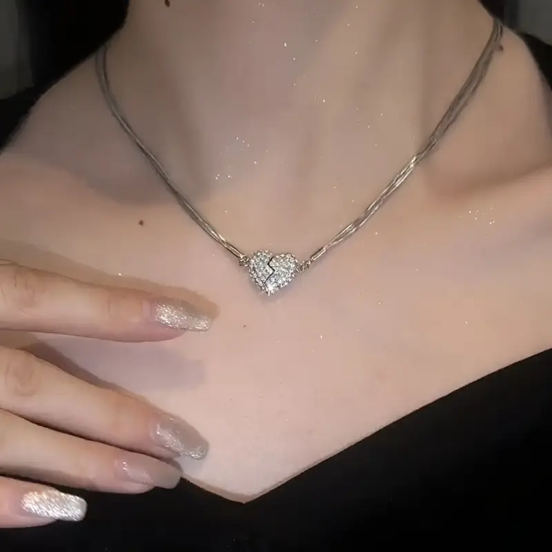 magnetic pendant necklace model silver