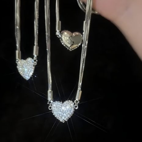 magnetic pendant necklace views
