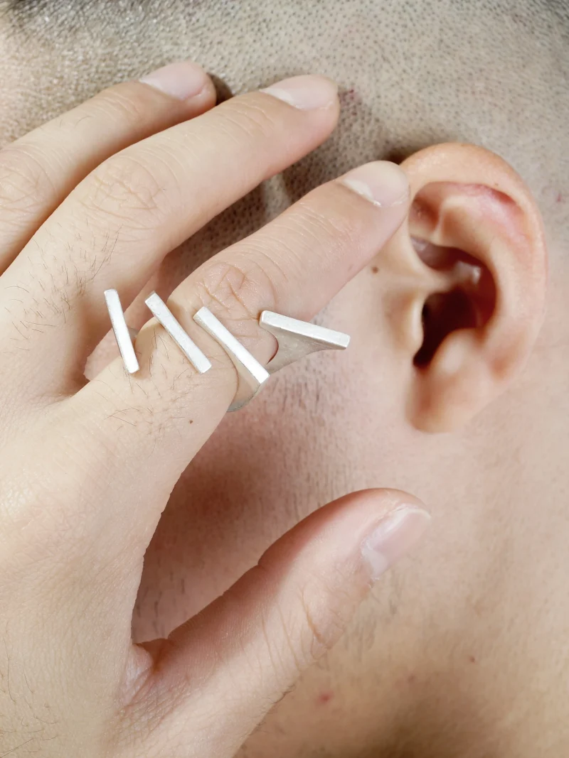 sculptural ring model